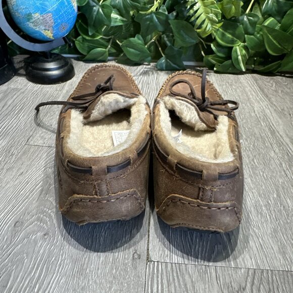 UGG Olsen Slippers Tan Leather House Shoes Moccasins 1112441 Men Size 7 W 8.5 - Picture 5 of 9